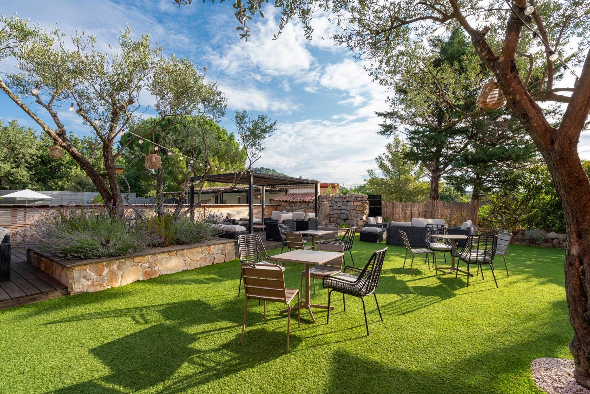 Best Western Terre De Provence Ле-Канне-де-Мор Экстерьер фото