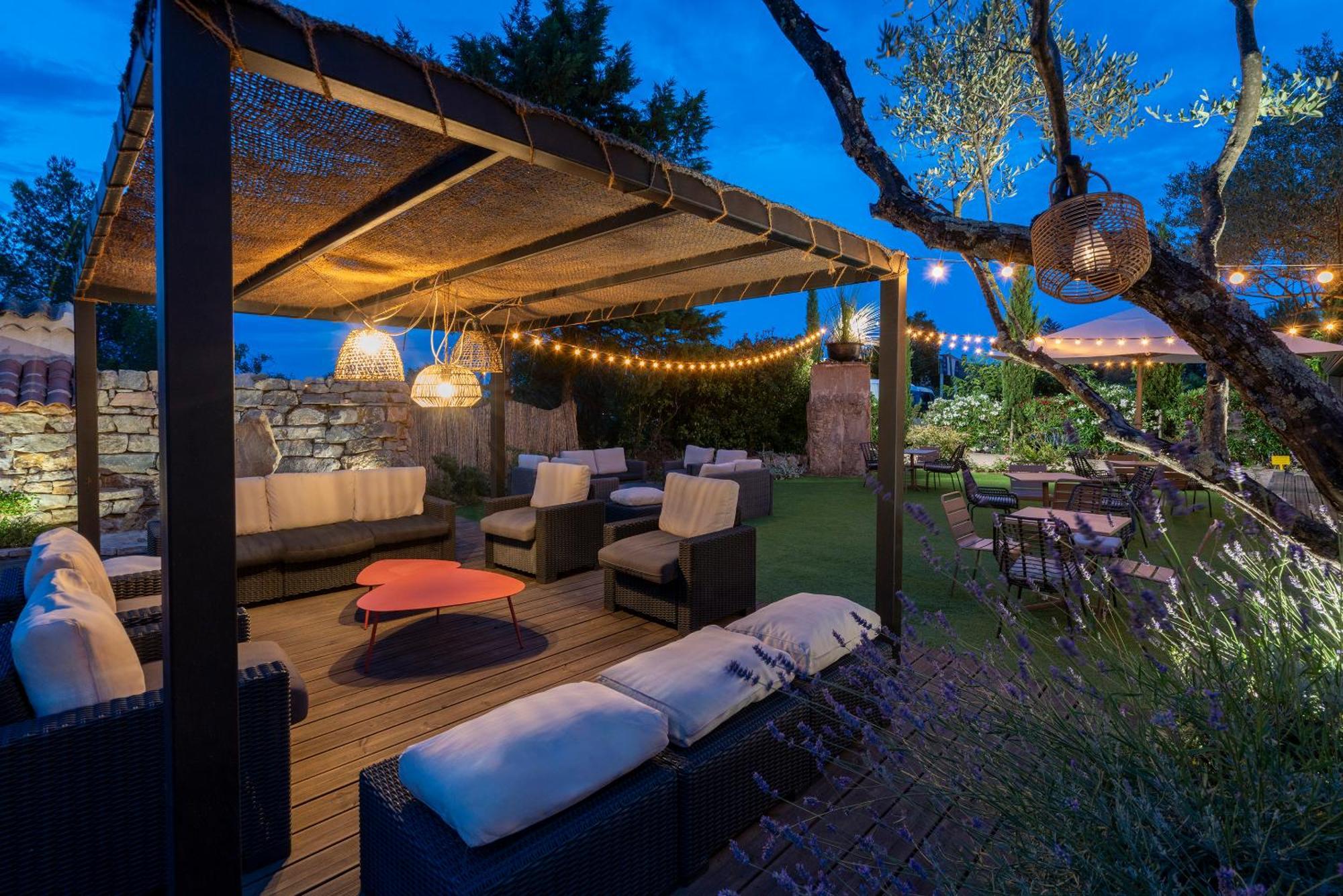 Best Western Terre De Provence Ле-Канне-де-Мор Экстерьер фото