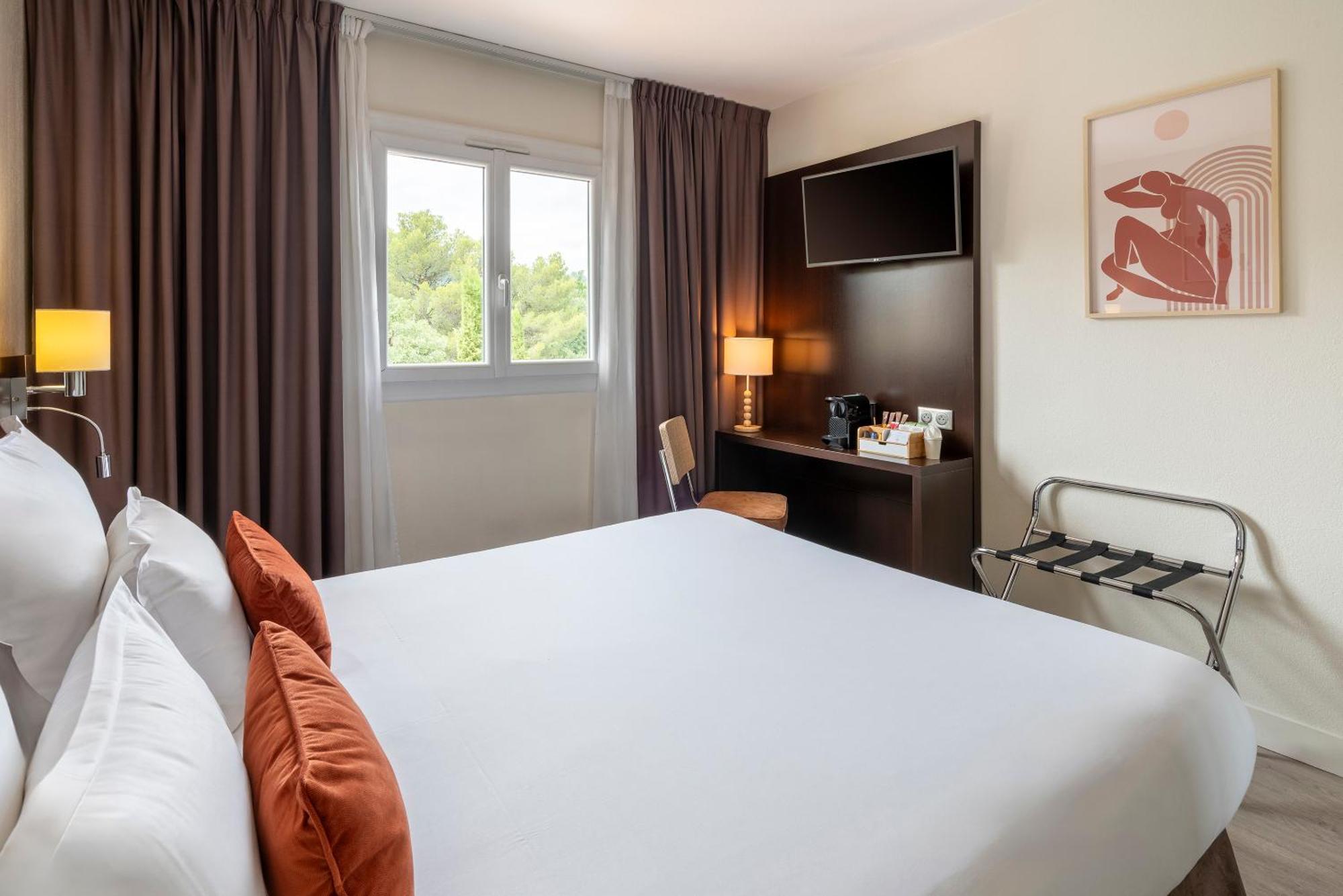 Best Western Terre De Provence Ле-Канне-де-Мор Экстерьер фото