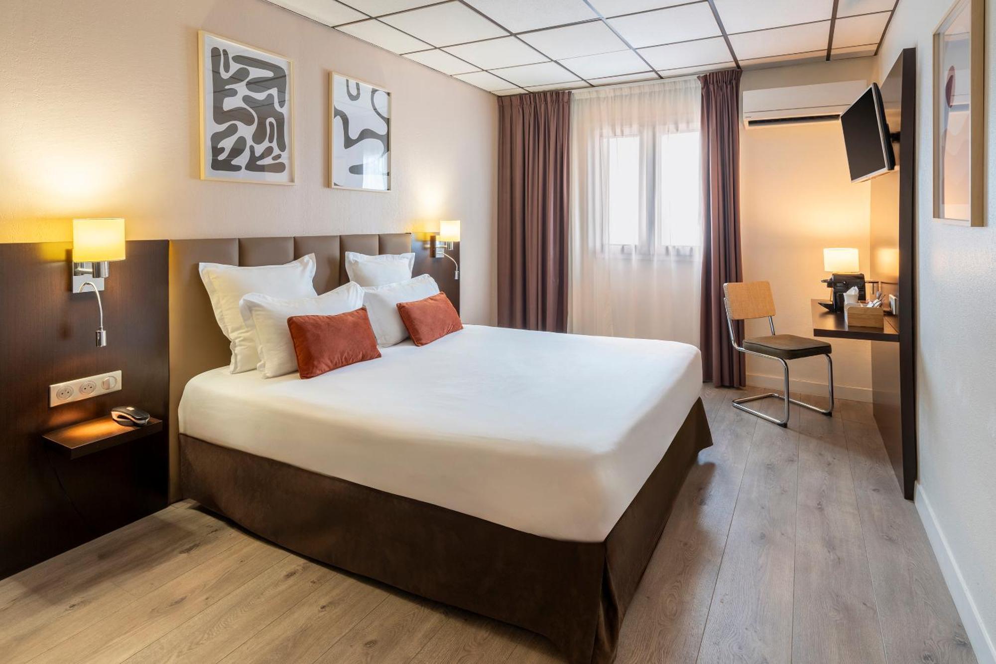 Best Western Terre De Provence Ле-Канне-де-Мор Экстерьер фото